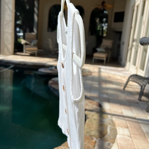 Sleeveless Cream Ribbed Top - Picture 7 of 16